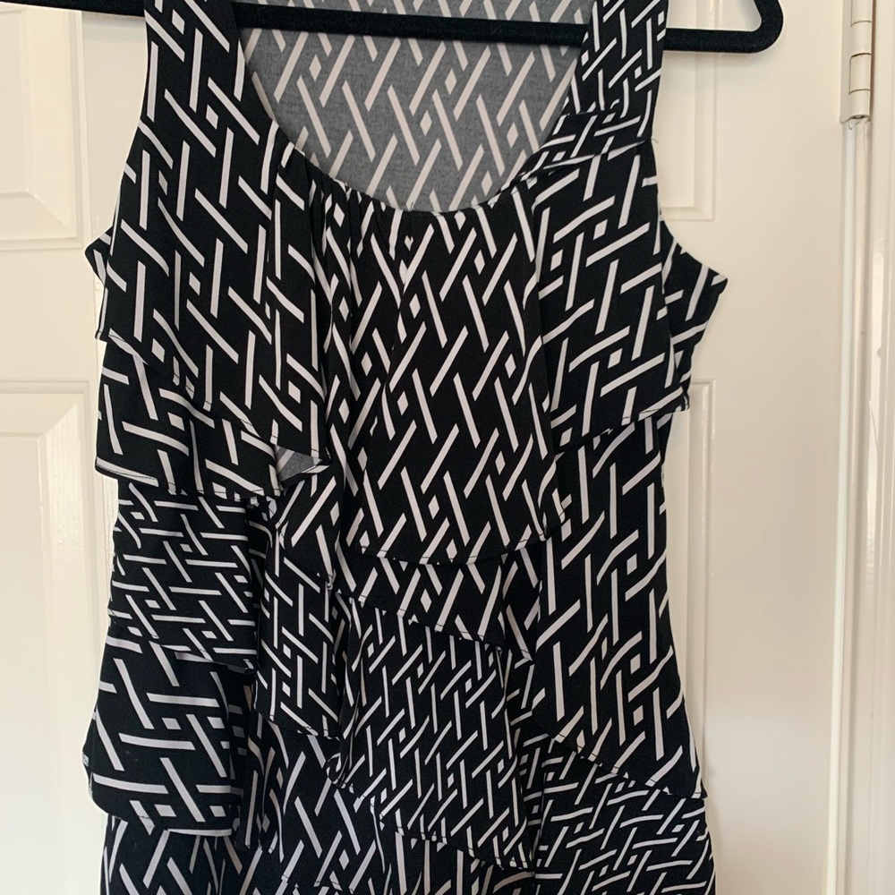 White House black market tank sz S